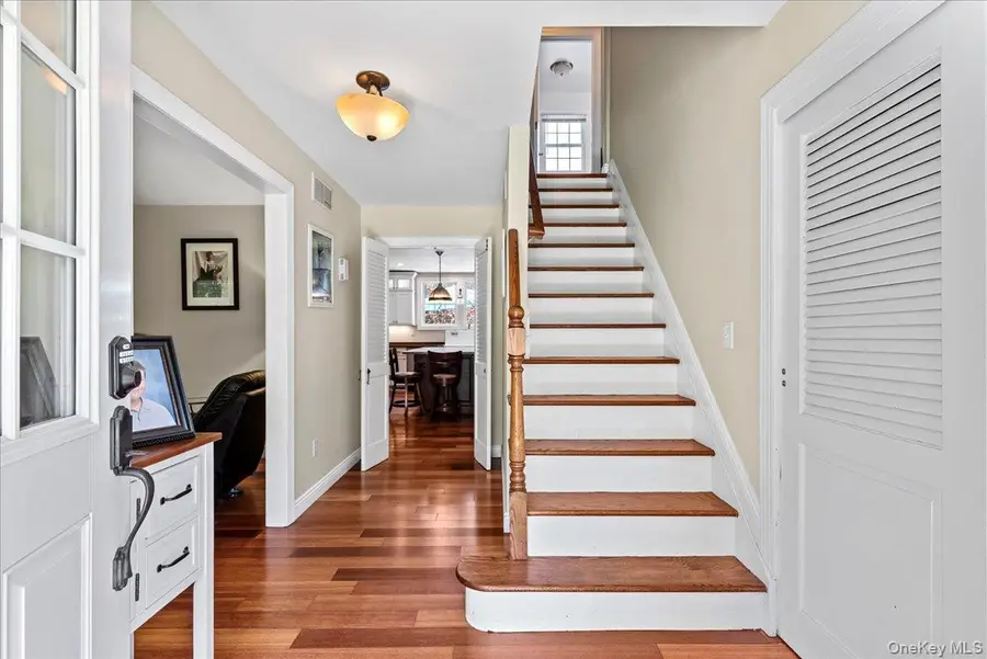 15 Oak Lane, Hampton Bays, NY 11946 - #3