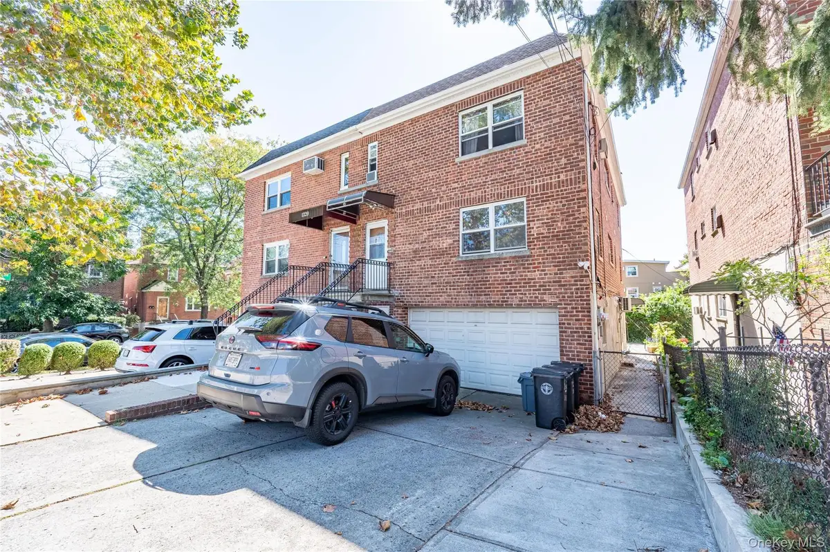 1318 Mace Avenue, Bronx, NY 10469 - #1