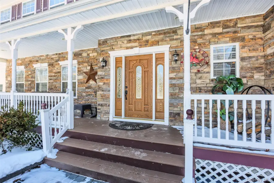 36 Lansing Street, Miller Place, NY 11764 - #2