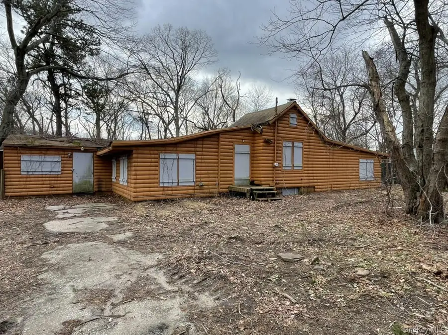 34 Peach Street, Central Islip, NY 11722 - #2