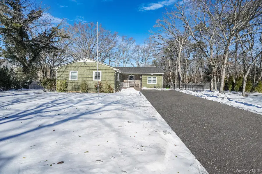 29 Wrana Street, Medford, NY 11763 - #2