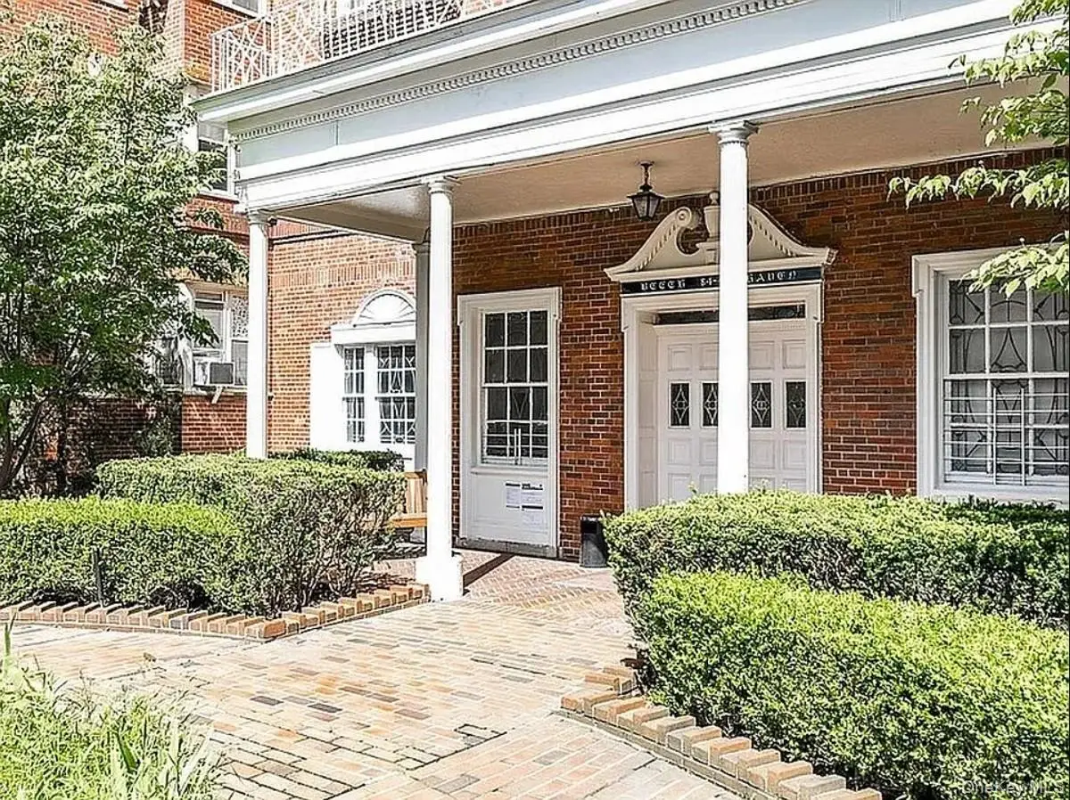 84-49 168th St #2k, Jamaica, NY 11432 - Image #1