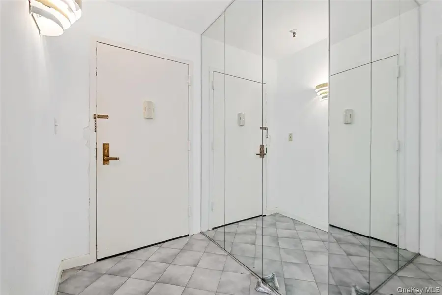 25 Rockledge Avenue #105W, White Plains, NY 10601 - #3