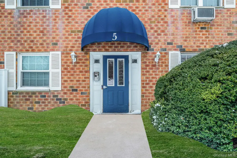 460 Old Town Road #APT 5-M, Port Jefferson Station, NY 11776 - #2