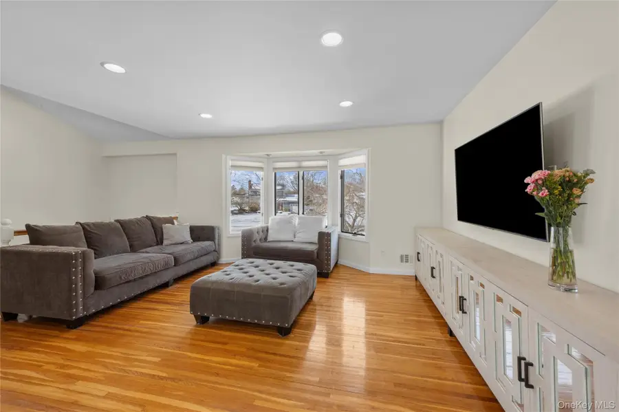 5 Metcale Lane, East Northport, NY 11731 - #3