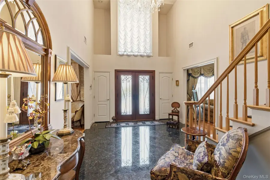 4 Peachtree Lane, Roslyn, NY 11576 - #2