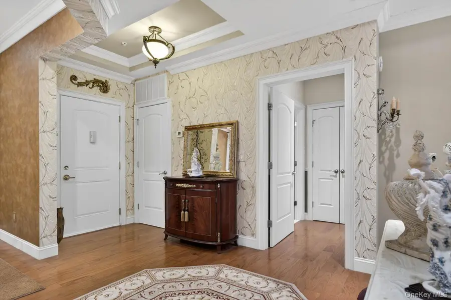 366 Roosevelt Way, Westbury, NY 11590 - #2