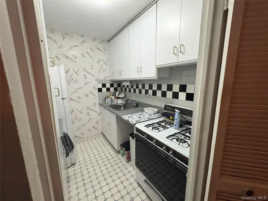 39-60 54th Street #2 C, Woodside, NY 11377 - #2