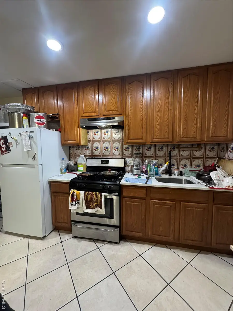 10416 134th Street, South Richmond Hill, NY 11419 - Image #3