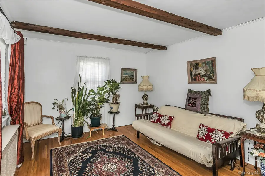 622 Wellelein Road, Uniondale, NY 11533 - Image #3