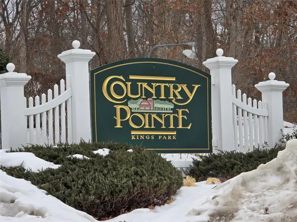 9 Mohannis Way, Kings Park, NY 11754