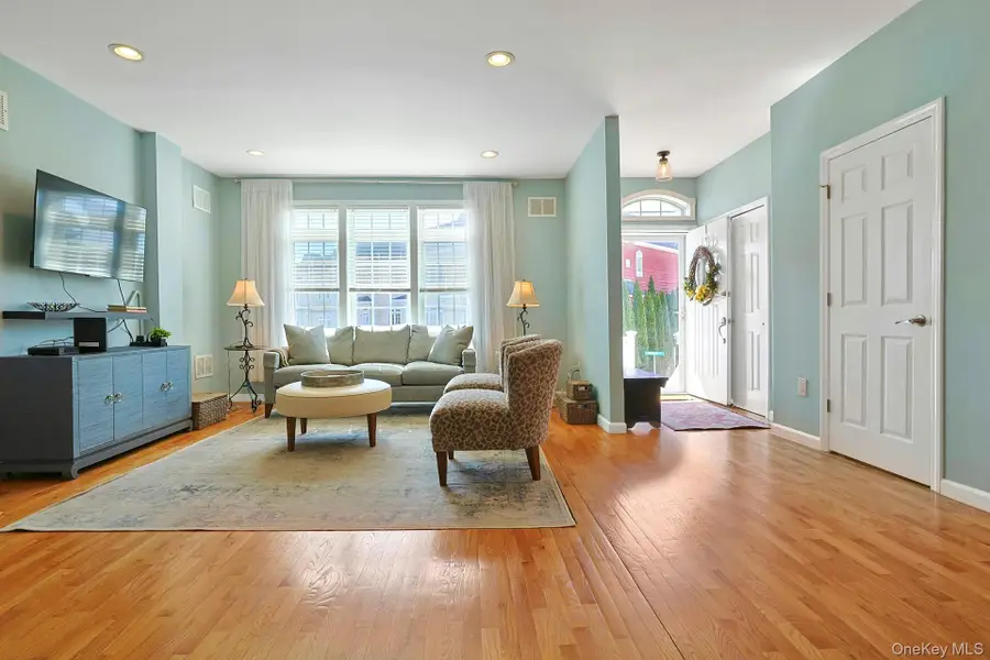 44 Alexander Court, Nanuet, NY 10954 - #3