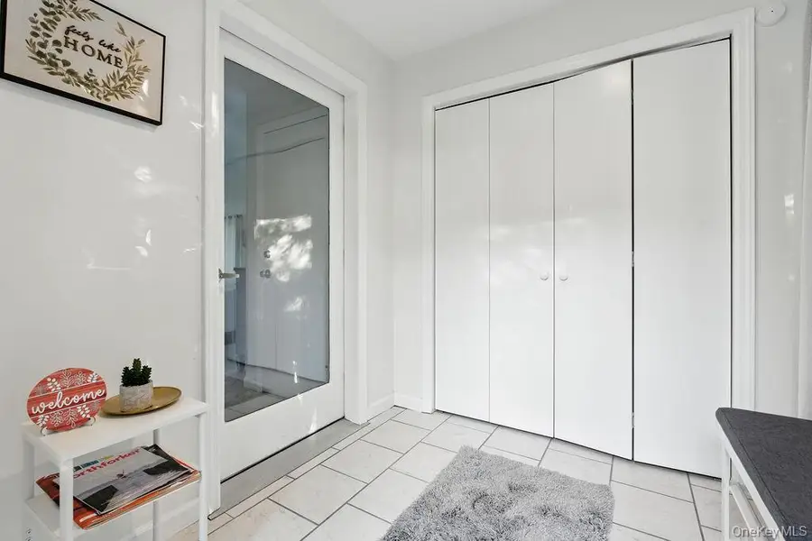 100 Manor Lane, Riverhead, NY 11901 - #3