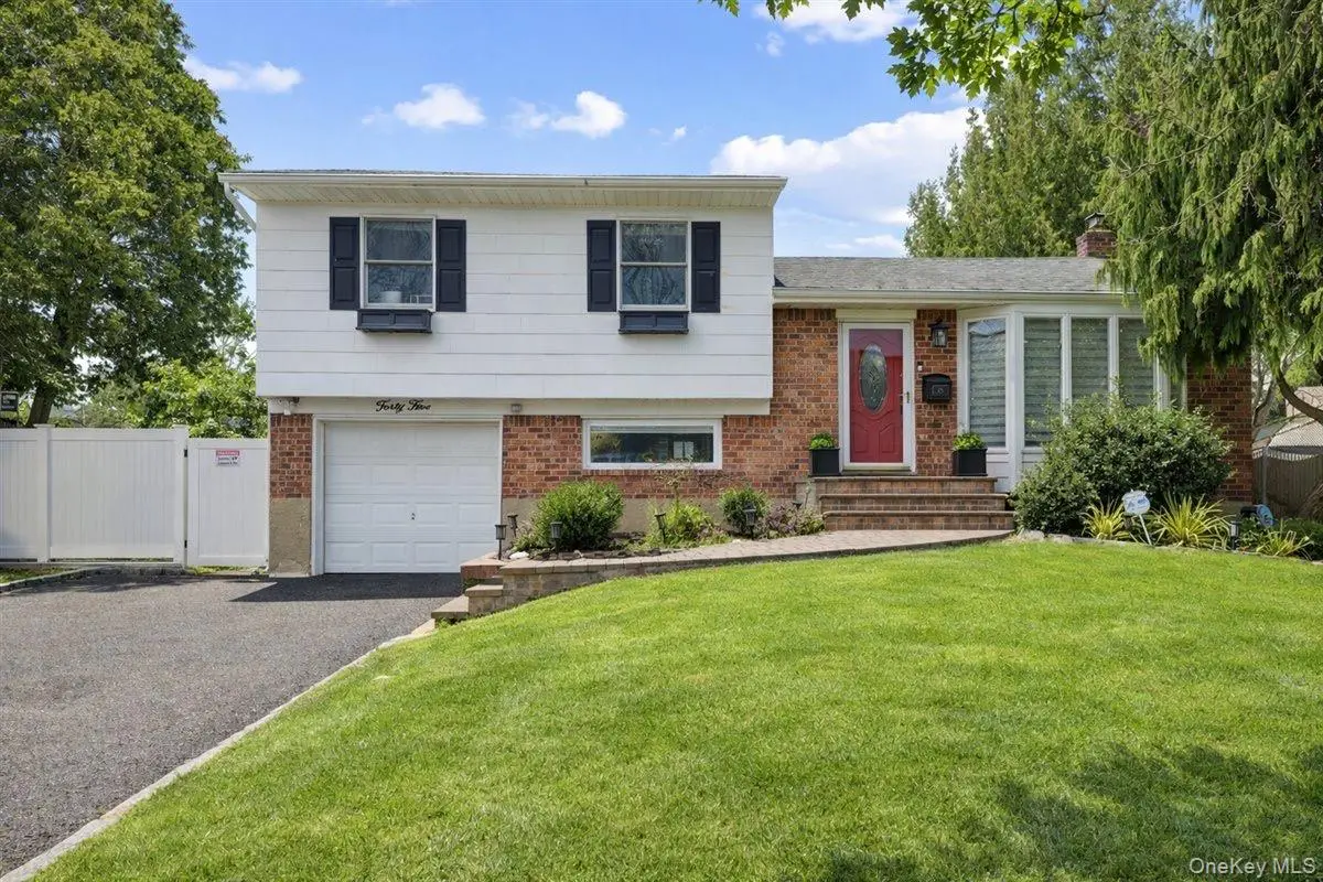 45 Pickwick Drive N, Syosset, NY 11791 - #1