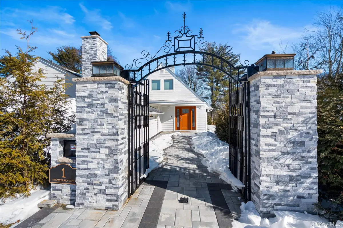 1 Strawberry Lane, Roslyn Heights, NY 11577 - #1