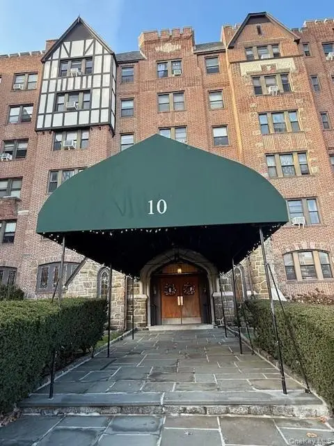 10 Nosband Avenue #5G, White Plains, NY 10605