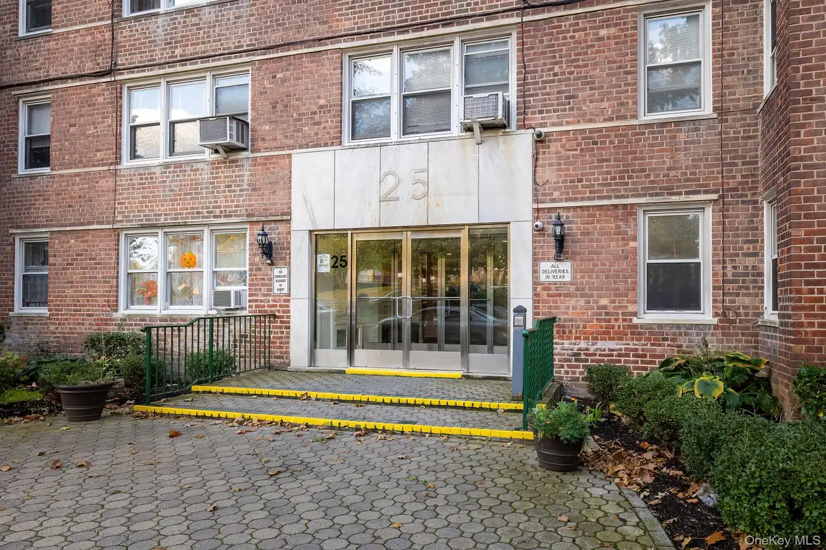 25 Knolls Crescent #3A, Bronx, NY 10463 - Image #1