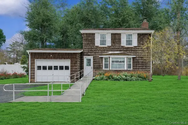 6 Oak Street, Saint James, NY 11780