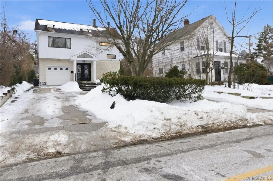 12 Red Brook Road, Great Neck, NY 11024 - #3