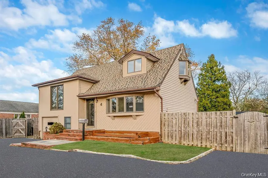 4 Sibley Place, Huntington Station, NY 11746 - #2