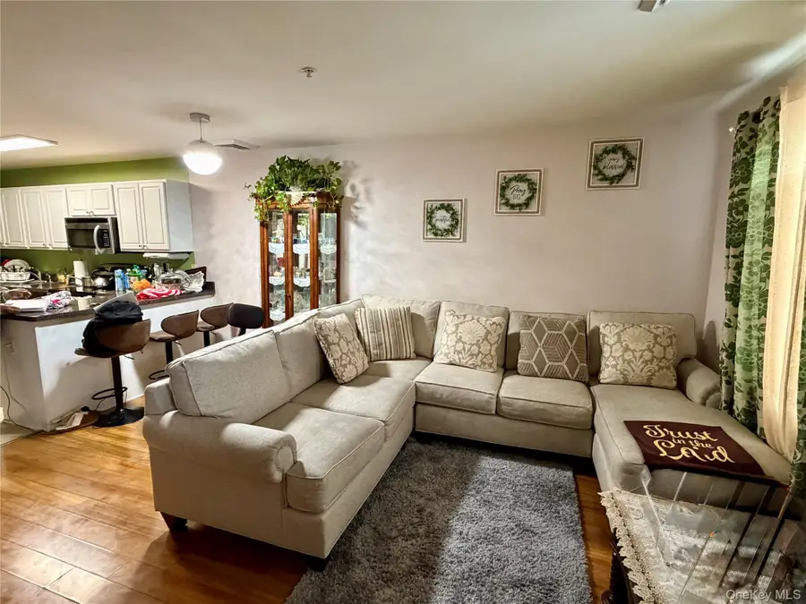 203 Willow Lane, Valley Stream, NY 11580 - Image #2