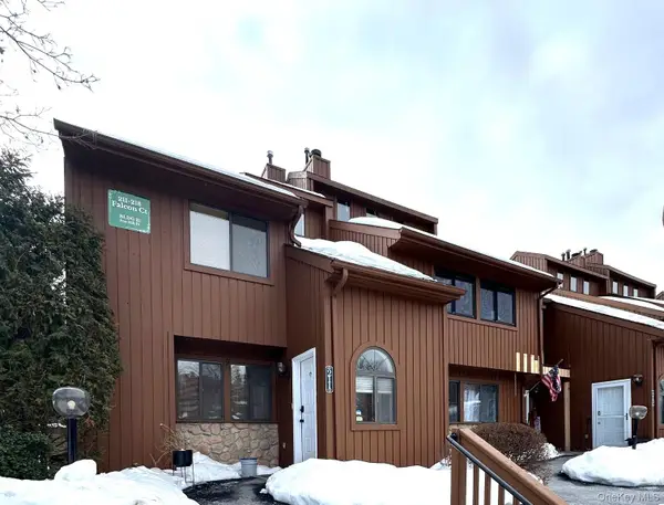 211 Falcon Court #211, Poughkeepsie, NY 12603