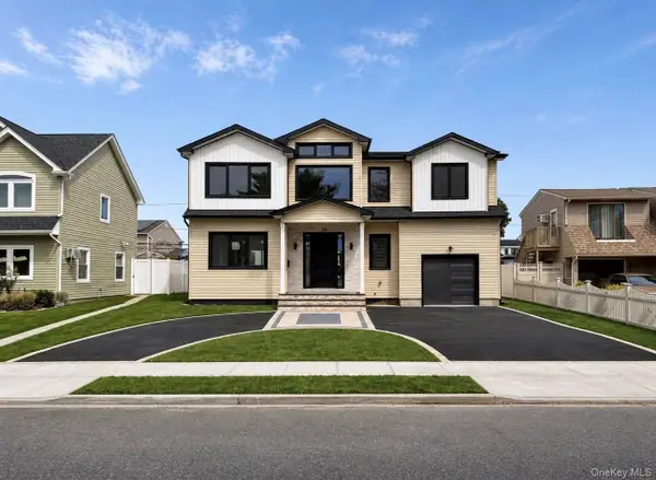 53 Blackbird Lane, Levittown, NY 11756