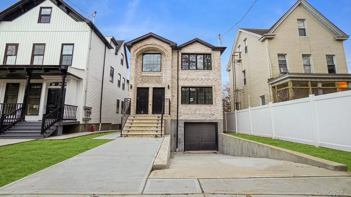 338 E 234th Street, Bronx, NY 10470 - #1