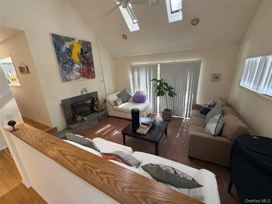 3 Vine Street, Hampton Bays, NY 11946 - #2