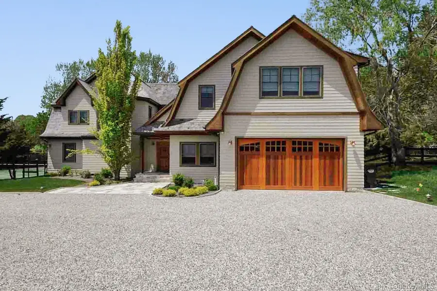 1366 Scuttle Hole Road, Water Mill, NY 11976 - #2