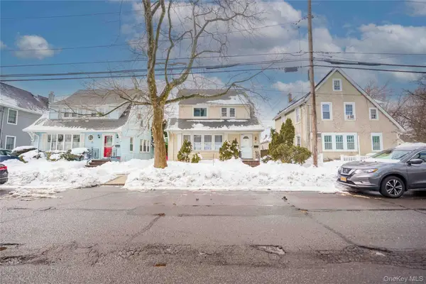 52 Park Avenue, Williston Park, NY 11596