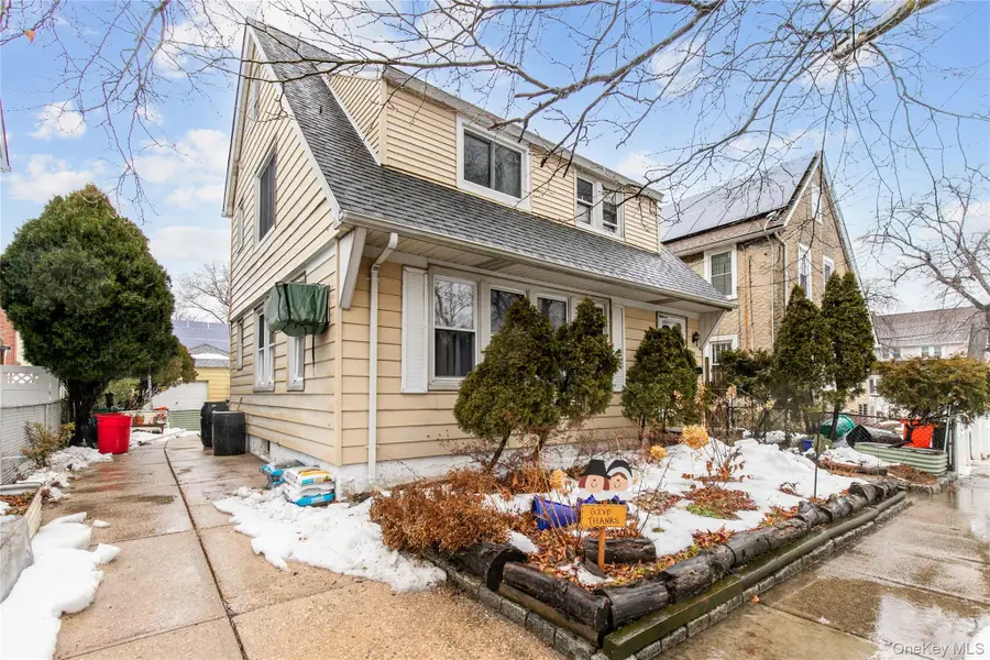 52 Park Avenue, Williston Park, NY 11596 - #3