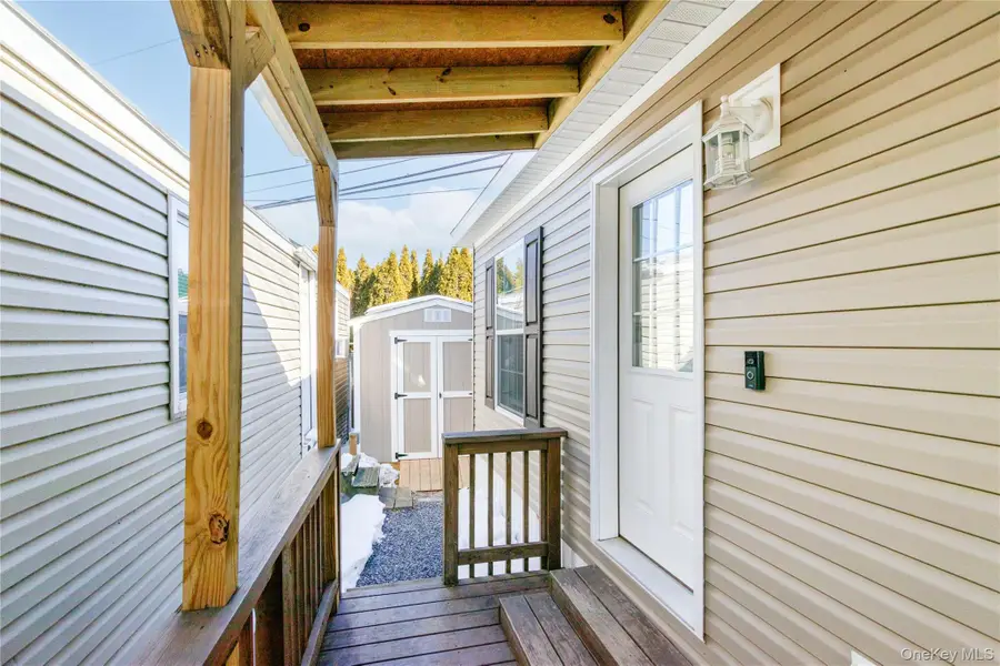 150 #4 Main Street, Islip, NY 11751 - #3