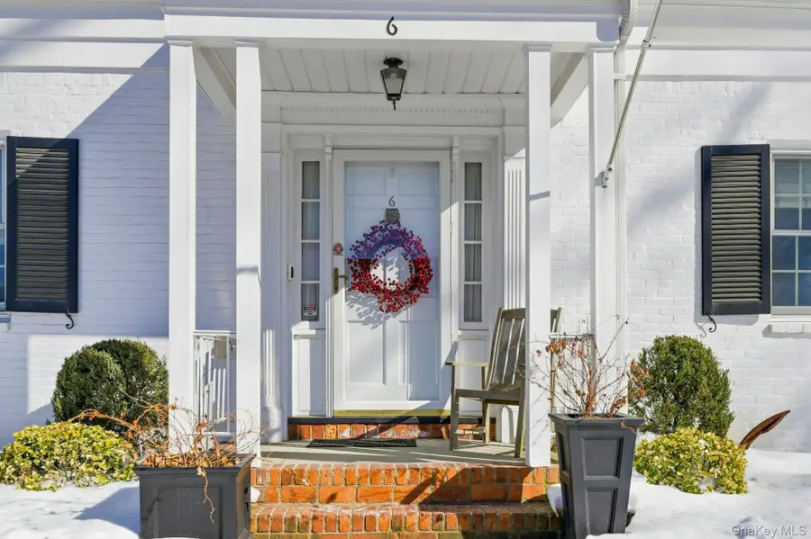 6 Beverly Parkway, Freeport, NY 11520 - #3