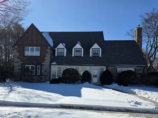 24 Canterbury Road, Rockville Centre, NY 11570