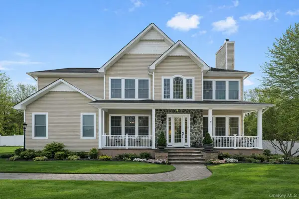 42 Brayton Court N, South Setauket, NY 11720