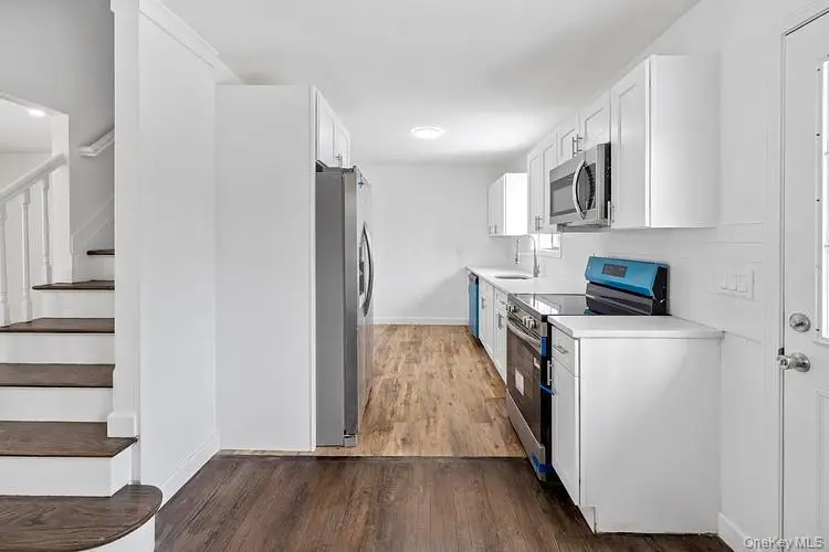 15 Gardiners Road, Sound Beach, NY 11789 - #3