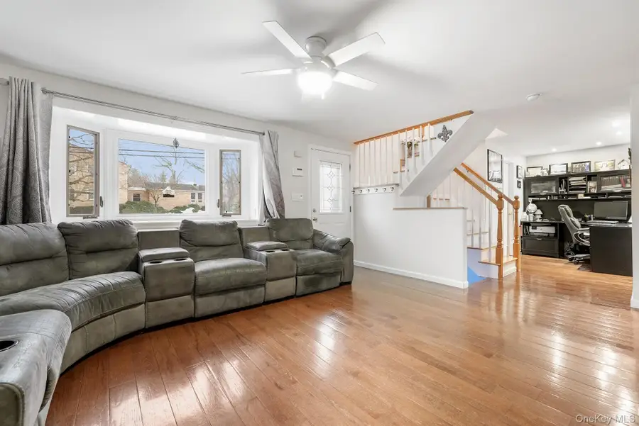 131 W Washington Avenue, Pearl River, NY 10965 - #2