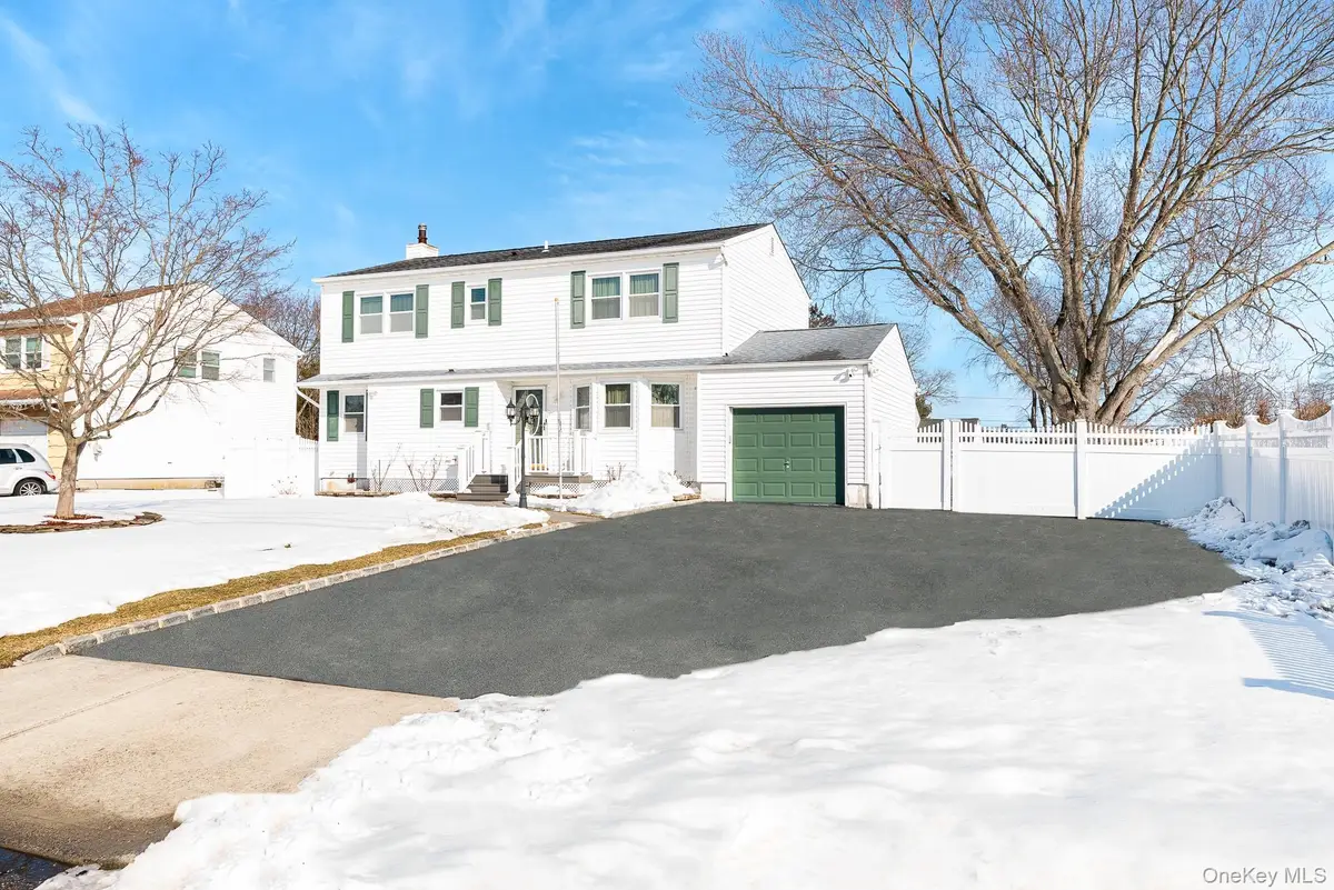 2907 Rhode Island Avenue, Medford, NY 11763 - #1