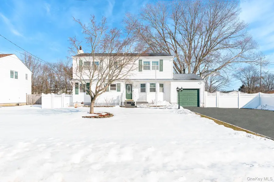 2907 Rhode Island Avenue, Medford, NY 11763 - #2