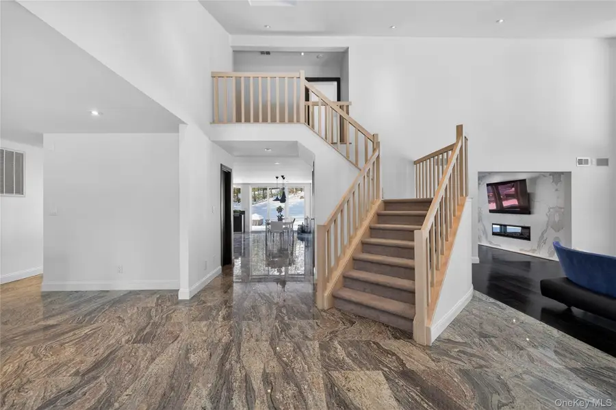 48 Westwood Court, Woodbury, NY 11797 - #2