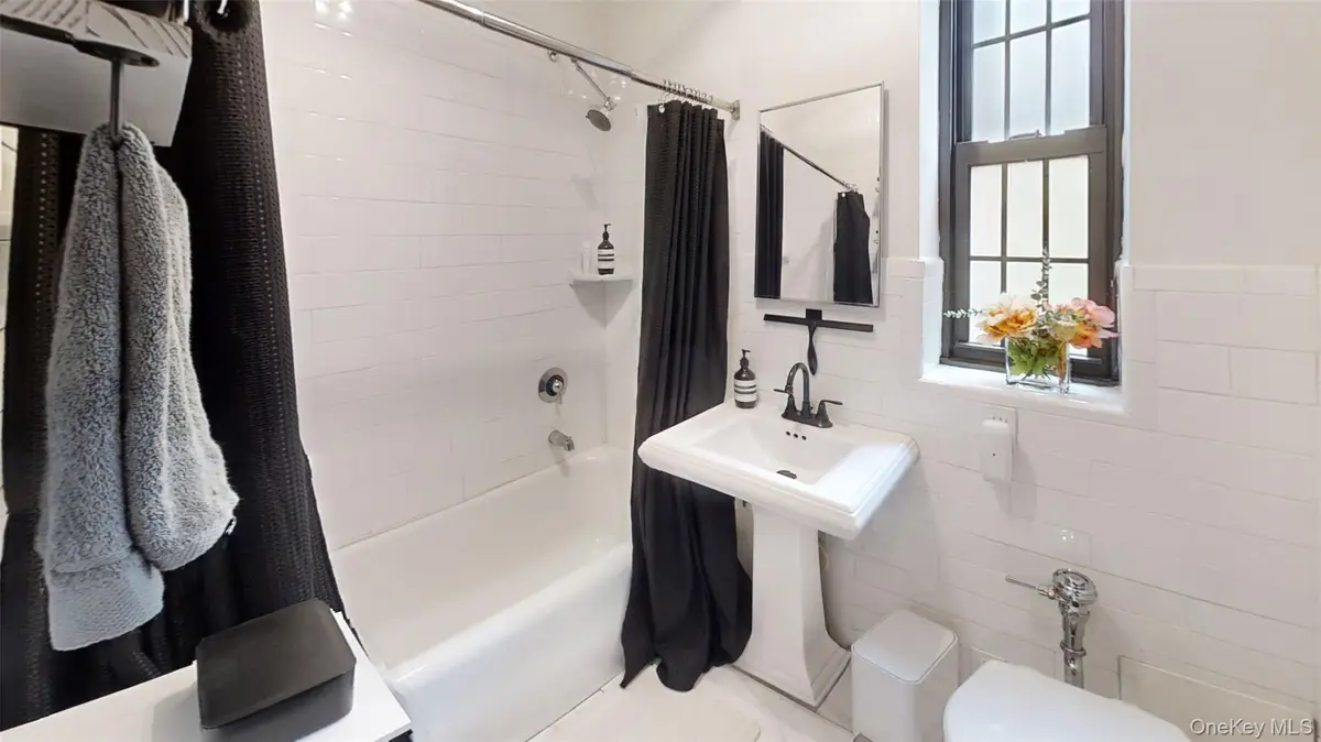 105 Garth Road #4k, Scarsdale, NY 10583 - #1