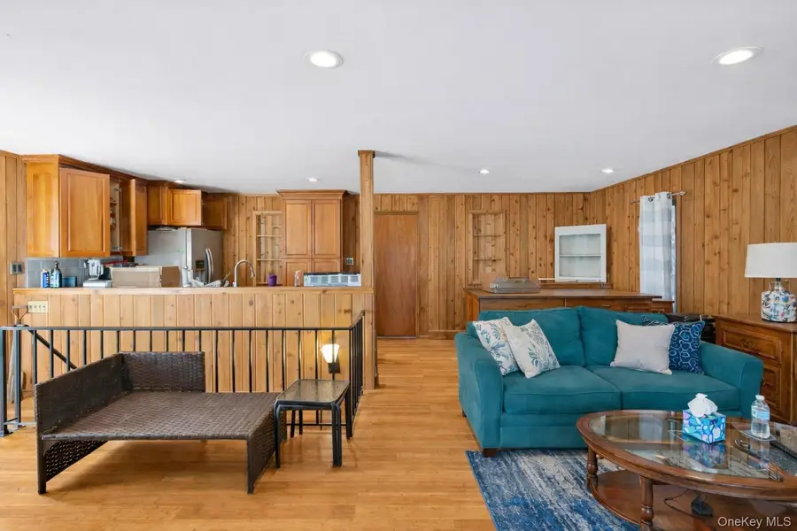 21 Hillside Road, Southampton, NY 11968 - #3