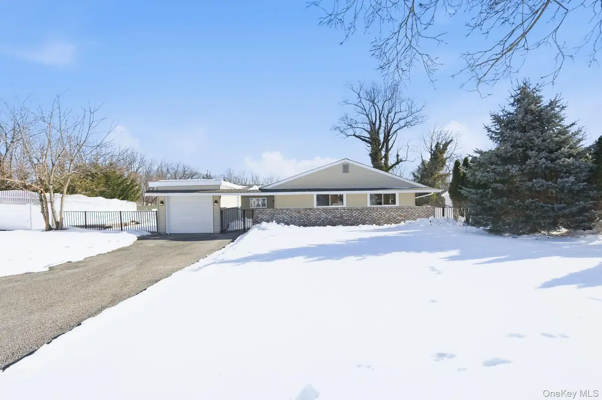 5 Bowman Lane, Kings Park, NY 11754 - #1