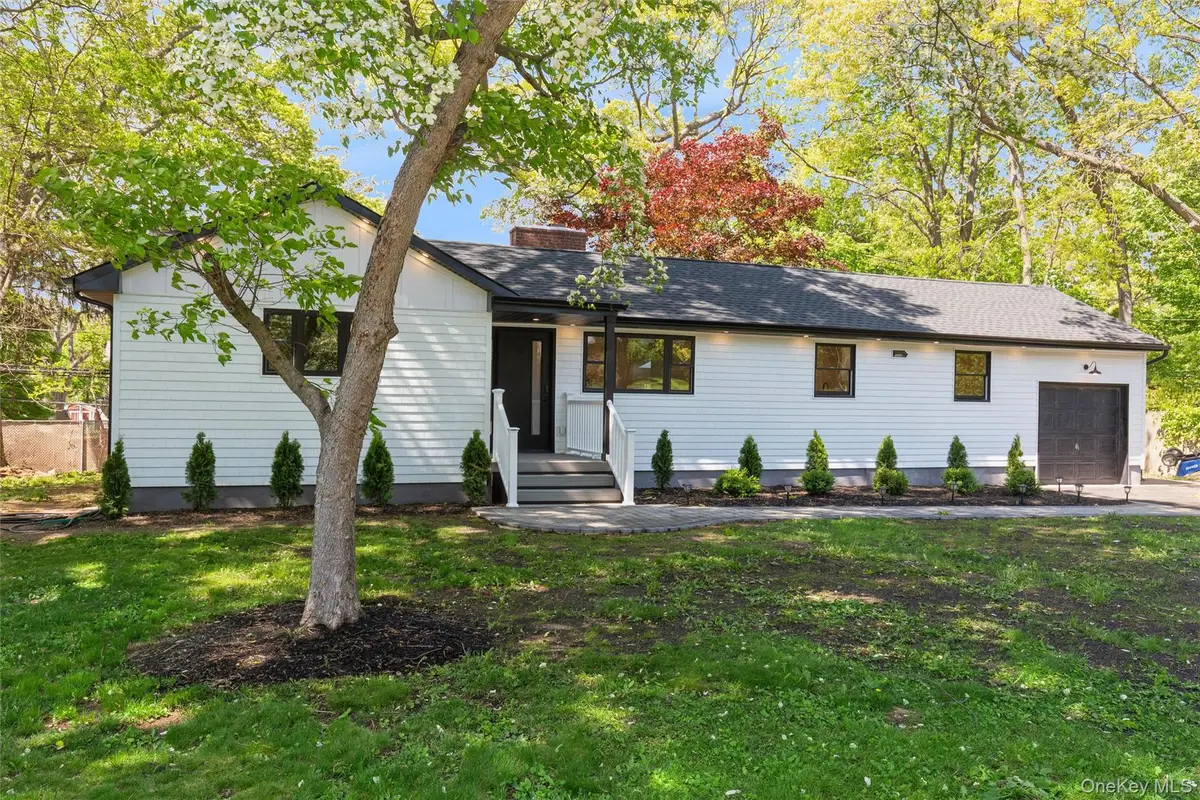 7 Magnolia Lane, Miller Place, NY 11764 - #1