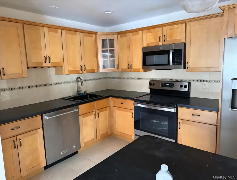 15 Granada Crescent #4, White Plains, NY 10603 - #2