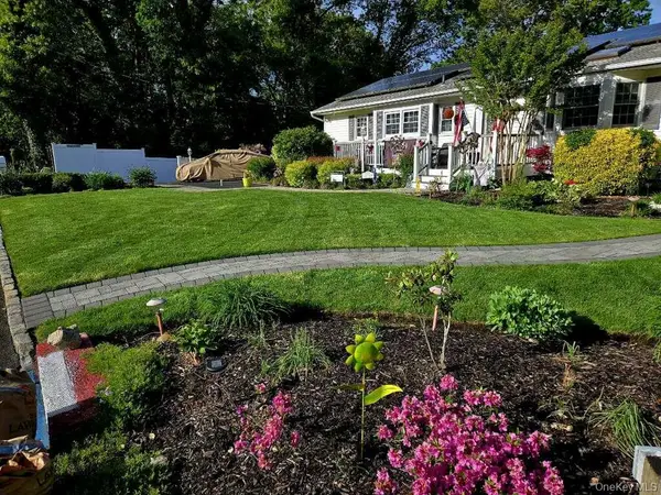 115 Arlington Road, Ronkonkoma, NY 11779