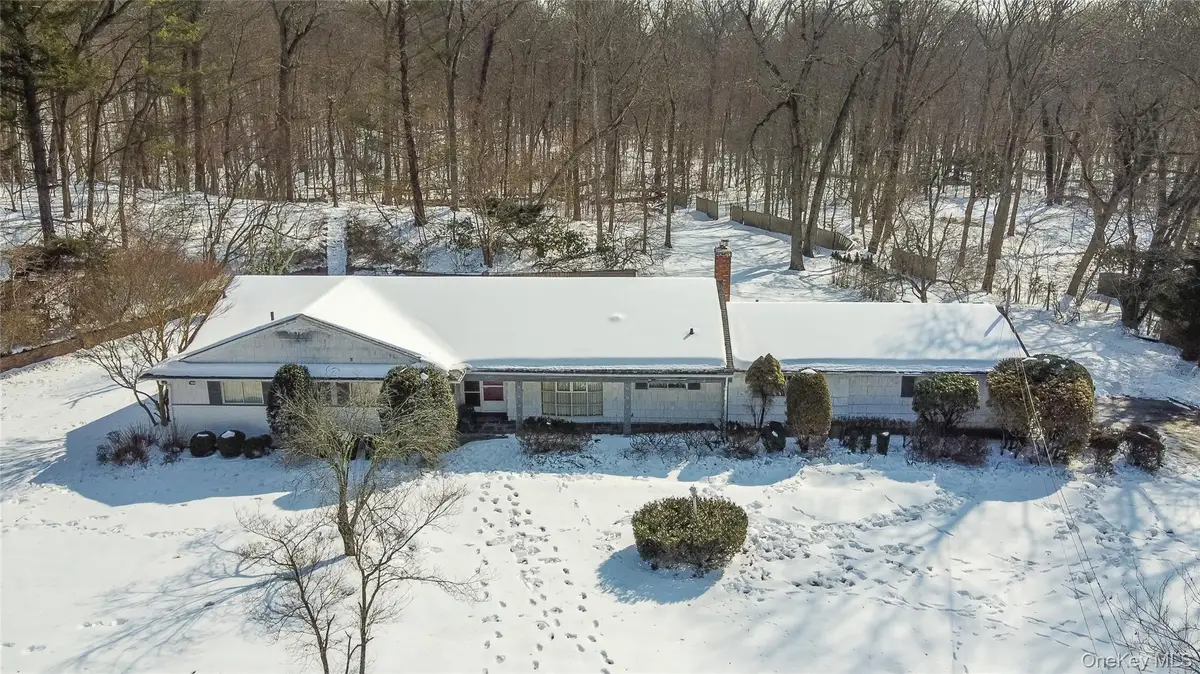 22 Wenwood Drive, Glen Head, NY 11545 - #1