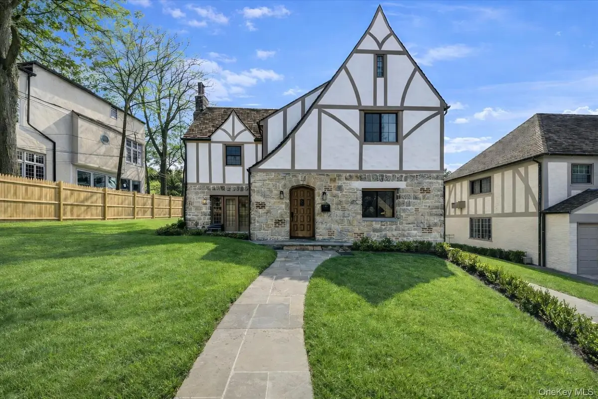 18 Lakeside Drive, New Rochelle, NY 10801 - #1