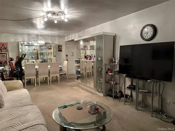 87-15 204th Street #B67, Hollis, NY 11423